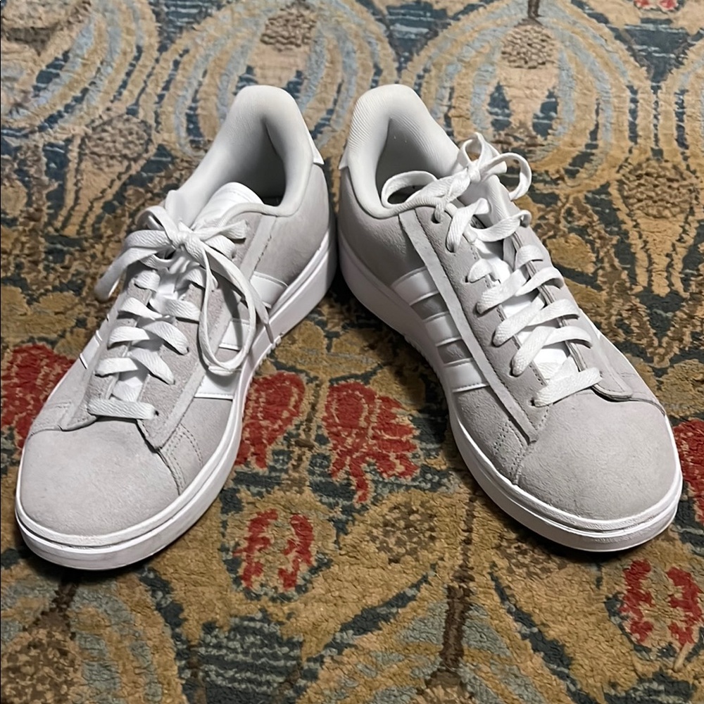 Adidas Gray and White Grand Court Sneakers EUC 9.5/ Euro 42